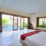 Villa Putri In Seminyak Bali