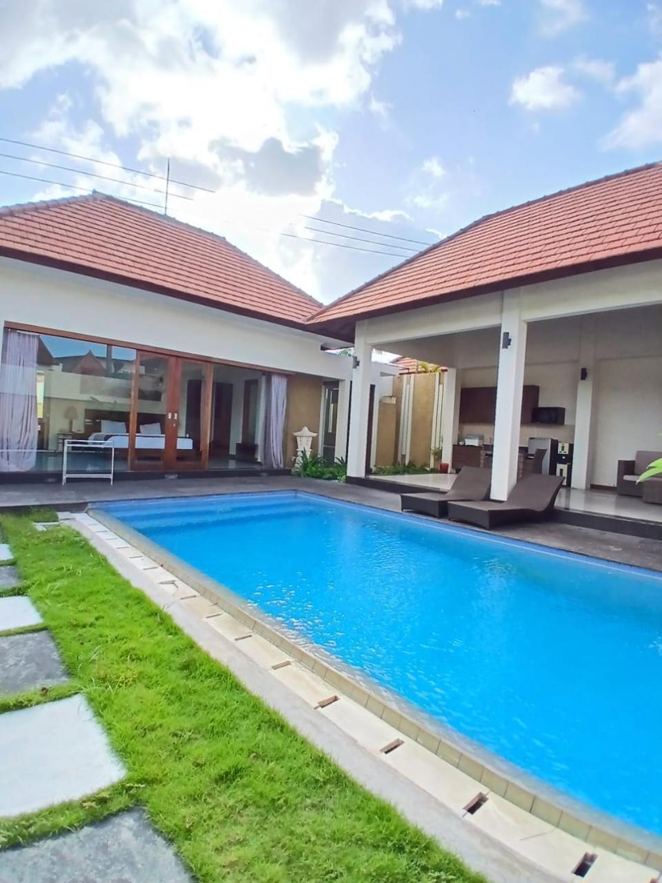 Putri In Bali Villa Seminyak (Bali)