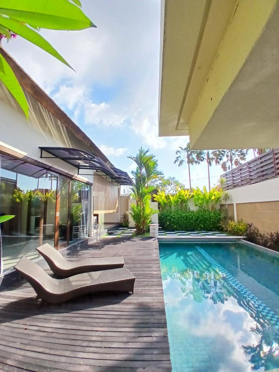 Putri In Bali Villa *