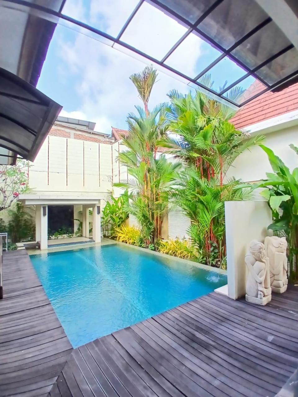 Putri In Bali Villa Seminyak (Bali)